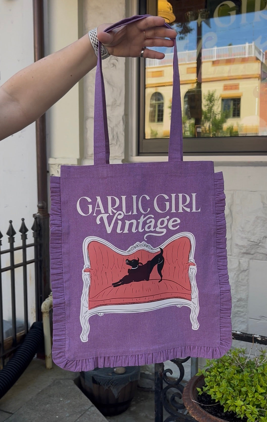 GGV ruffle tote (purple)